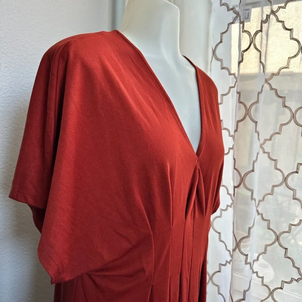 Rust Red V-Neck Maxi Dress With Pleated Front Detail & Short Sleeves - Picture 6 of 7